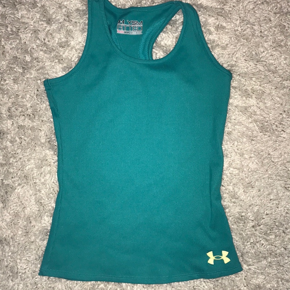 Green active shirt
